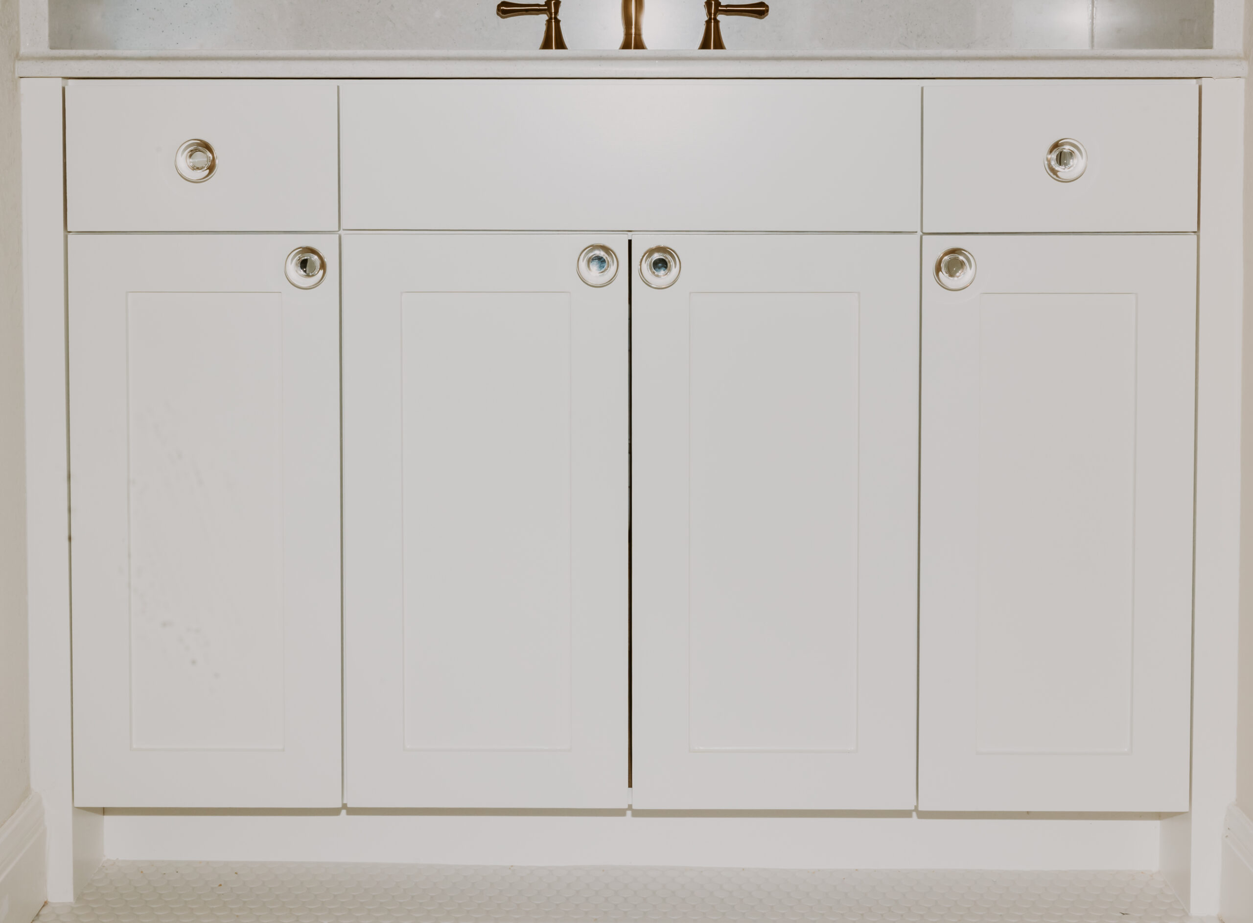 White Bathroom Vanity with Frameless Cabinets and Soft Close Hardware Bathroom Vanity, Frameless Cabinets, Soft Close Hardware, White Vanity